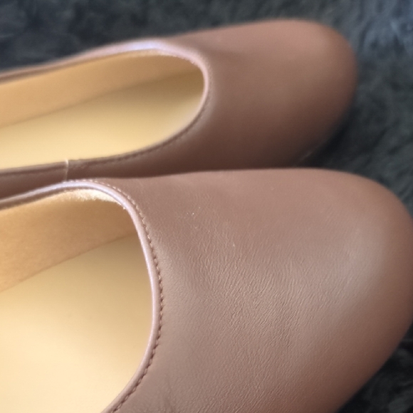 Naturalizer Women's Brown Round-Toe Ballet Flats - Picture 6 of 8